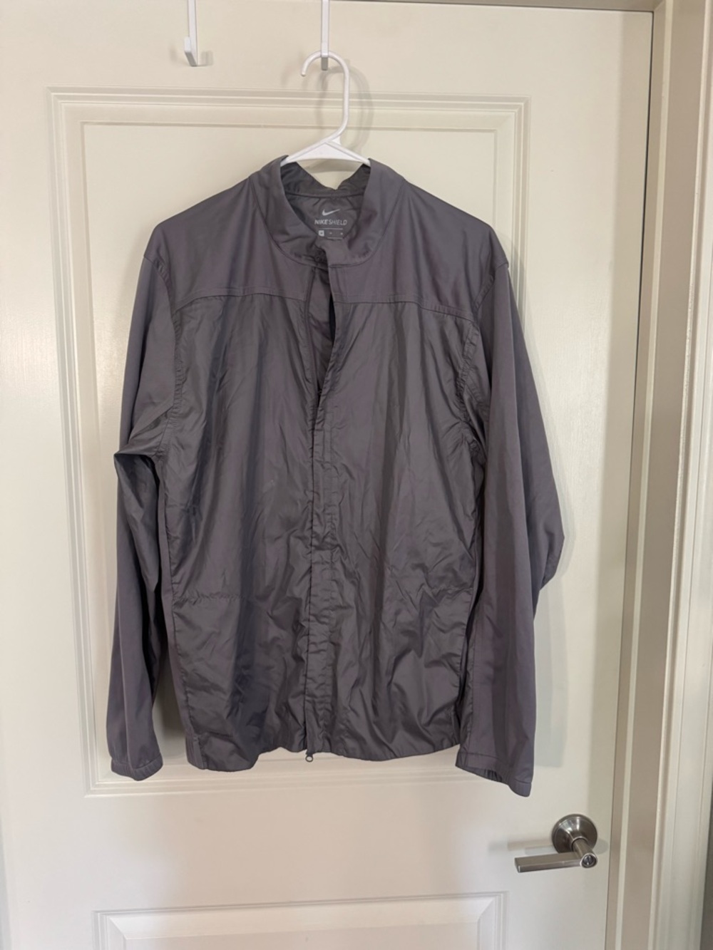Womens's Lightweight Gray Windbreaker Jacket - Nike Shield